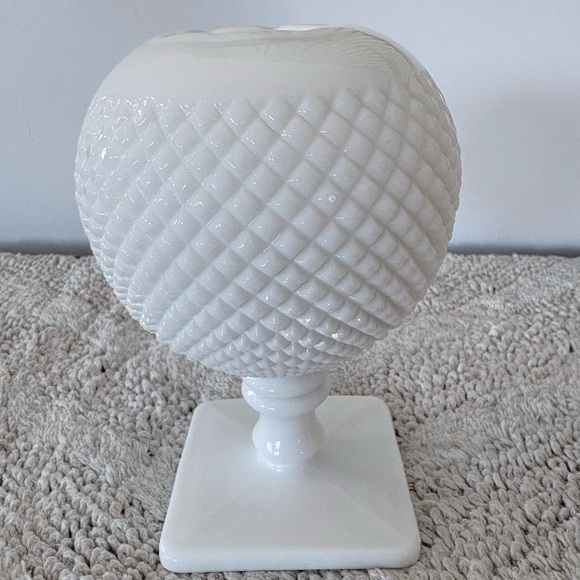 VINTAGE Milk Glass Ball Vase Westmoreland Ivy English Hobnail Pedestal NO FLAWS! - Picture 14 of 14